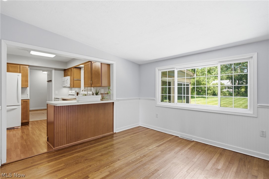 30210 Wolf Road Property Photo 14