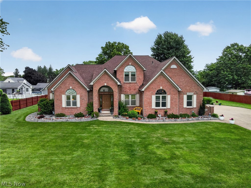 12 Lake Breeze Drive Property Photo