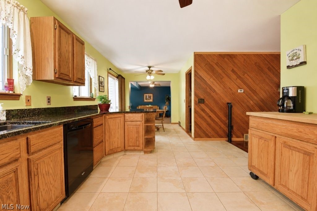 8252 Plains Road Property Photo 24