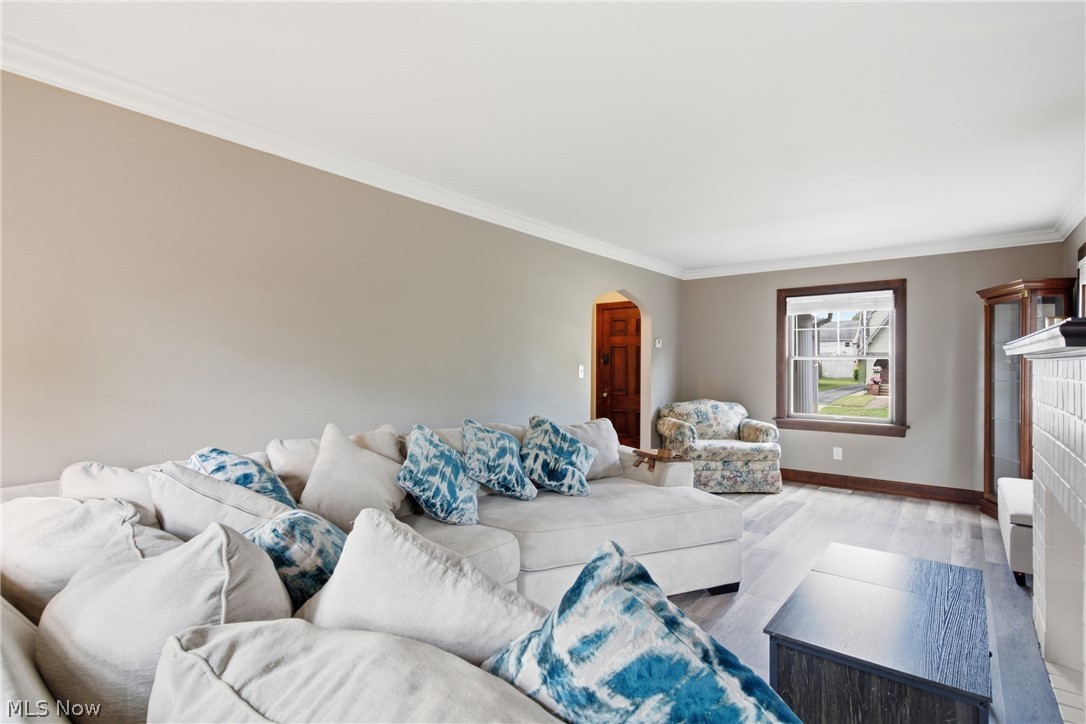 323 Denison Avenue Property Photo 12