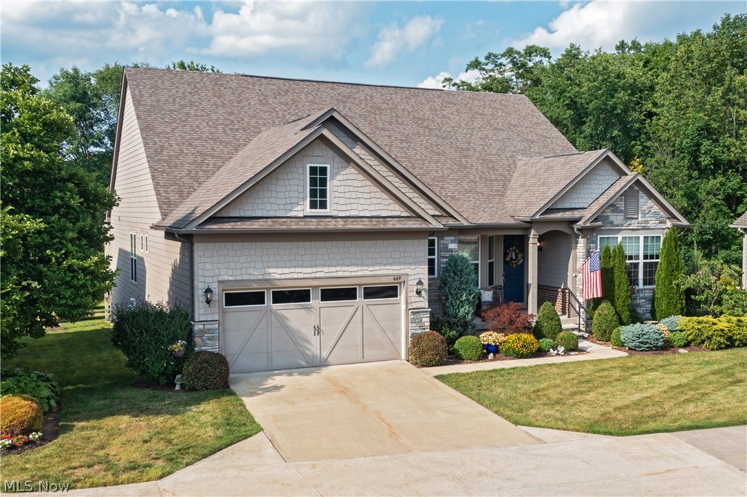 609 Burgess Circle Property Photo 1