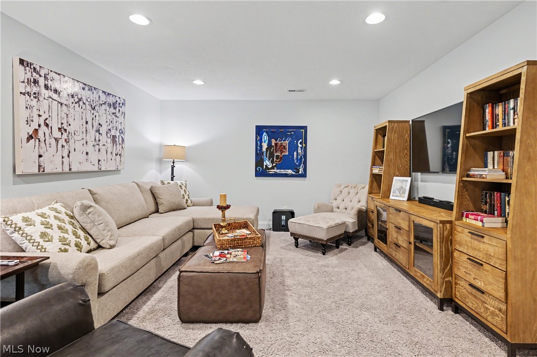 609 Burgess Circle Property Photo 36