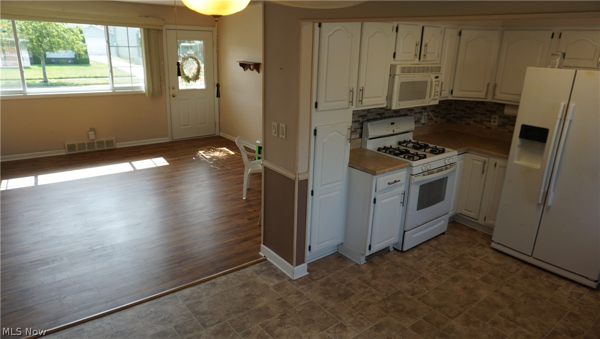 5716 Champaign Avenue Property Photo 5