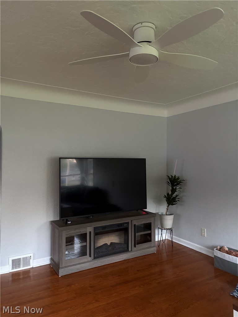 246 Hilliard Road Property Photo 3