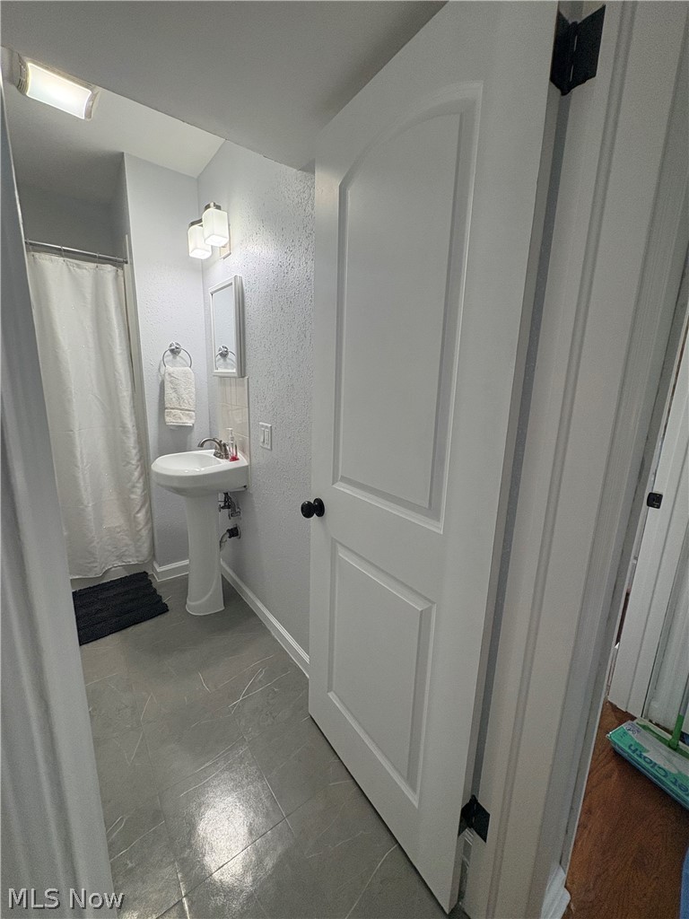 246 Hilliard Road Property Photo 19