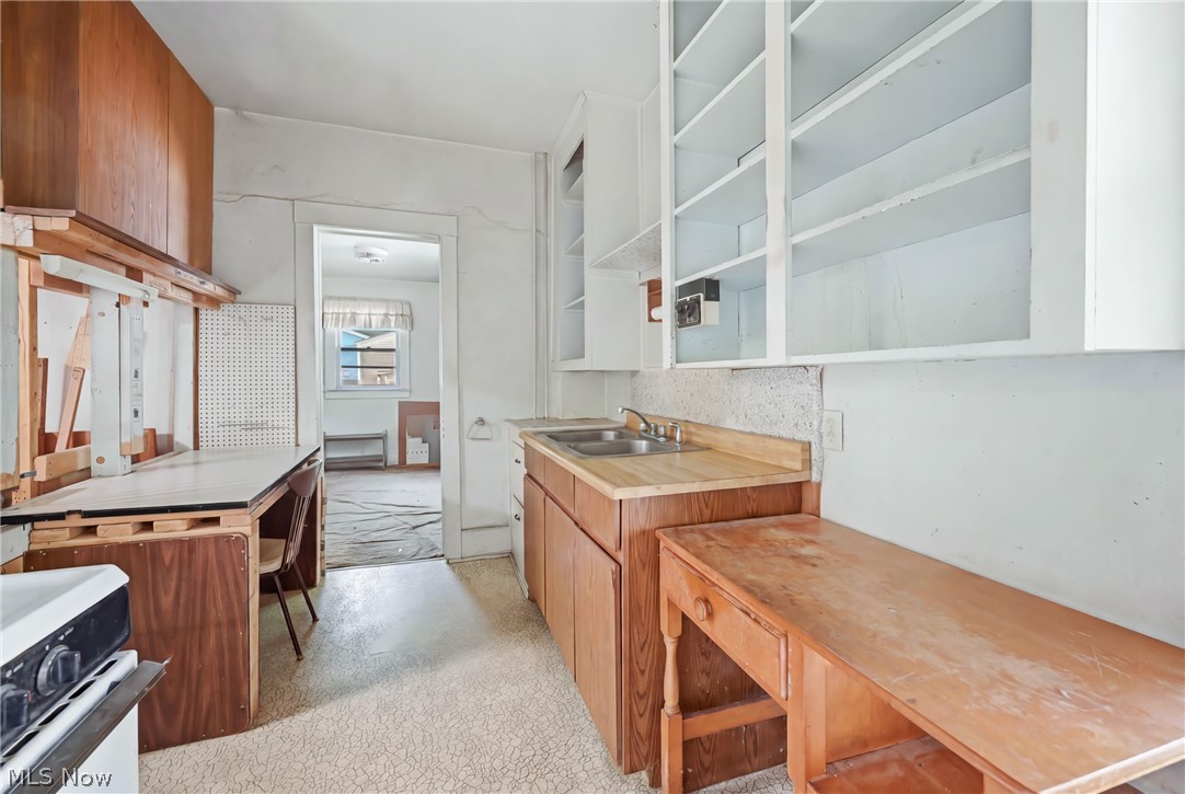 22 Spring Street Property Photo 5