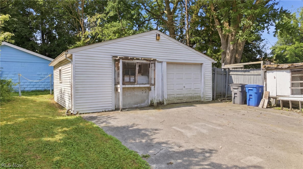 22 Spring Street Property Photo 26