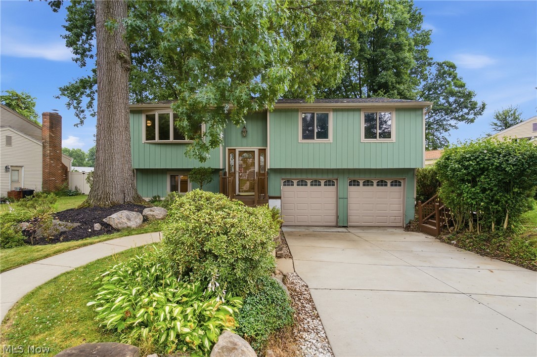163 Oakhurst Drive Property Photo 1