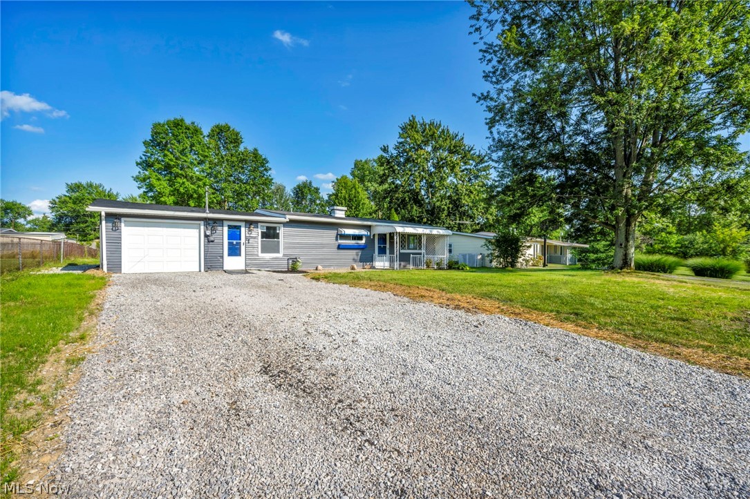 12215 National Drive Property Photo 4