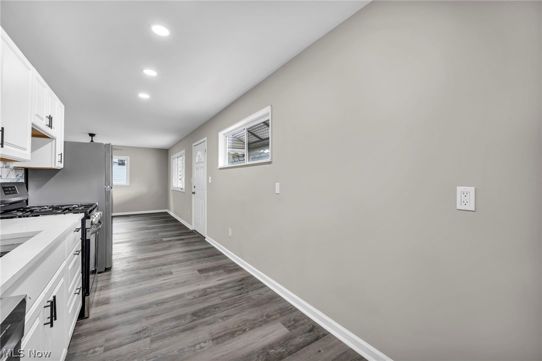 12215 National Drive Property Photo 8