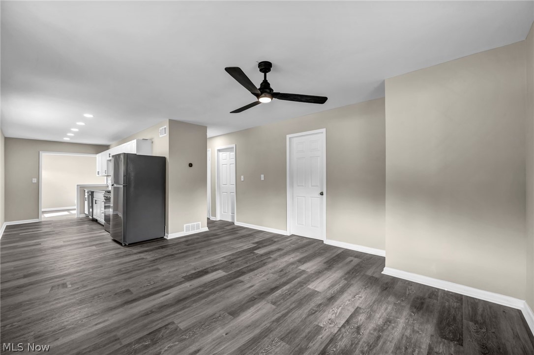 12215 National Drive Property Photo 12