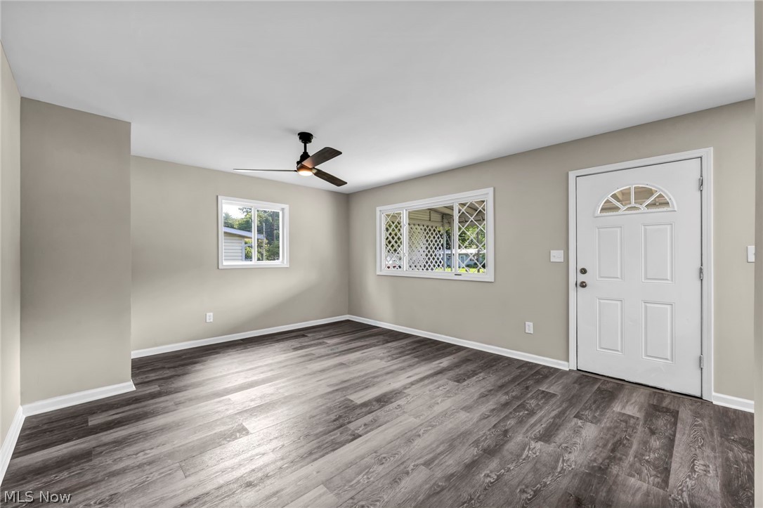 12215 National Drive Property Photo 13