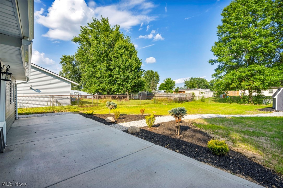 12215 National Drive Property Photo 35
