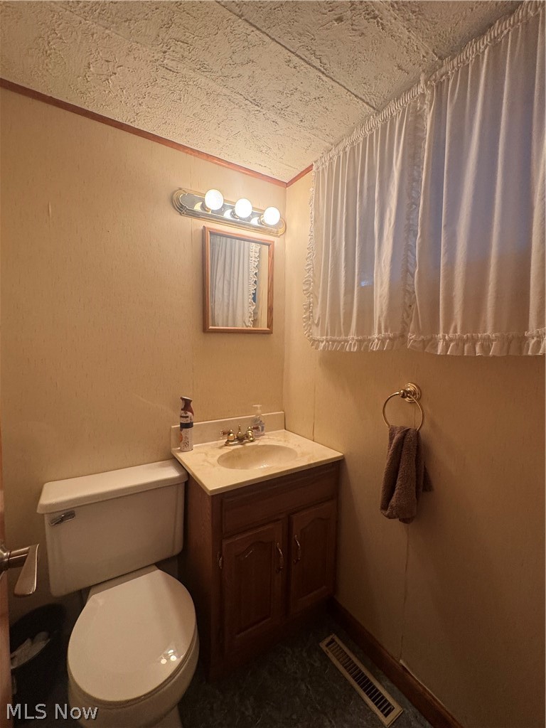 407 Edgewood Drive Property Photo 4