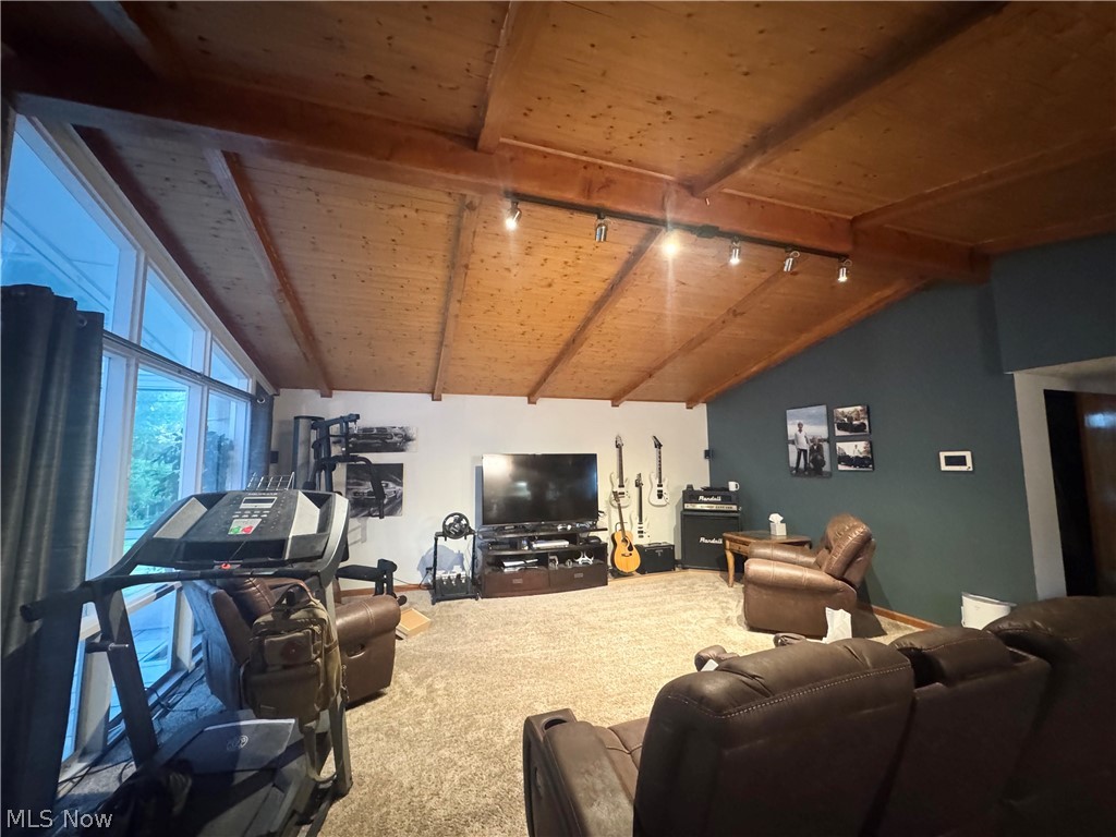 407 Edgewood Drive Property Photo 6