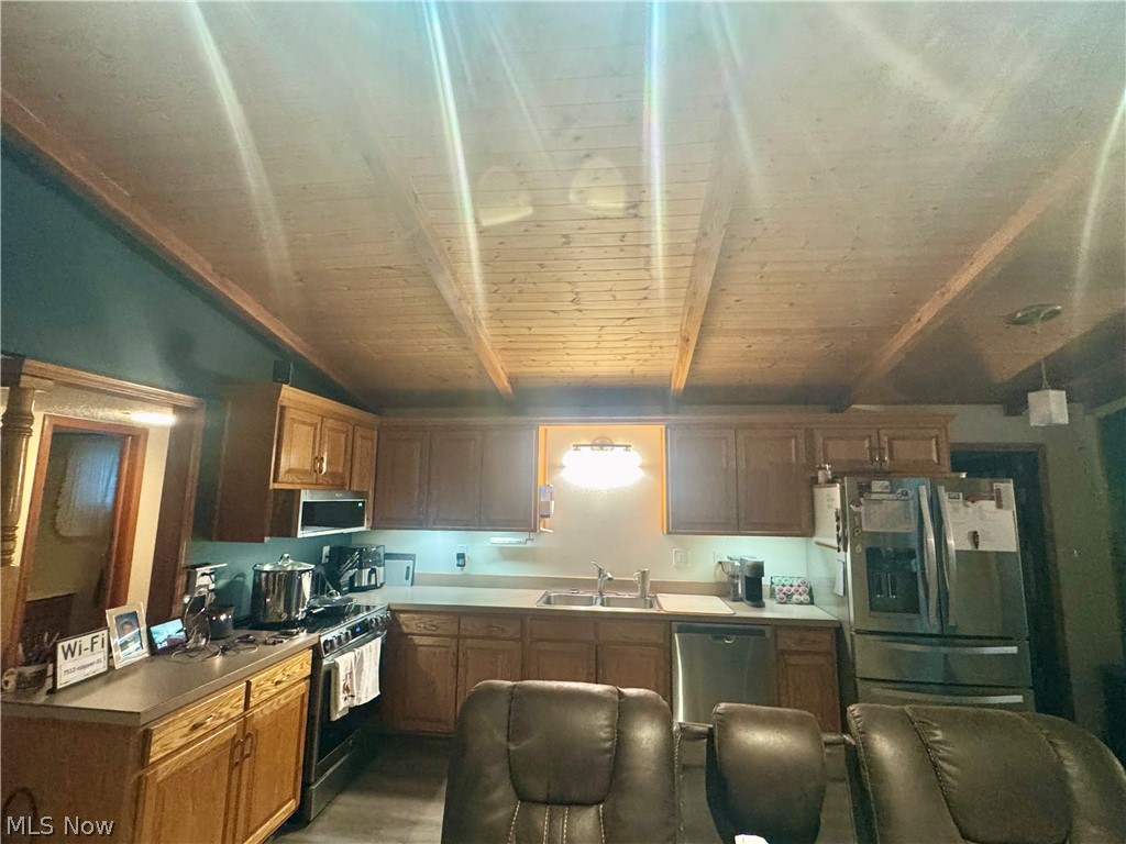 407 Edgewood Drive Property Photo 13