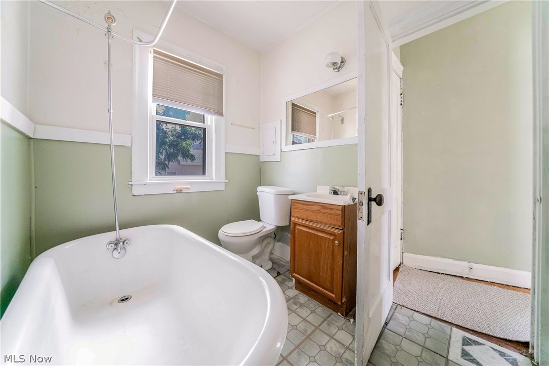 1318 Middle Avenue Property Photo 8
