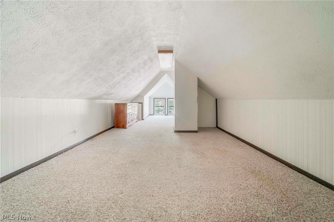 1318 Middle Avenue Property Photo 9