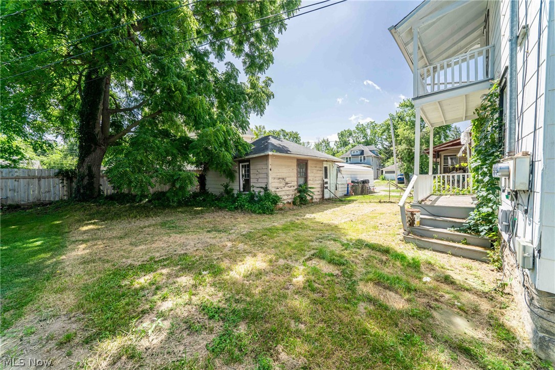 1318 Middle Avenue Property Photo 19