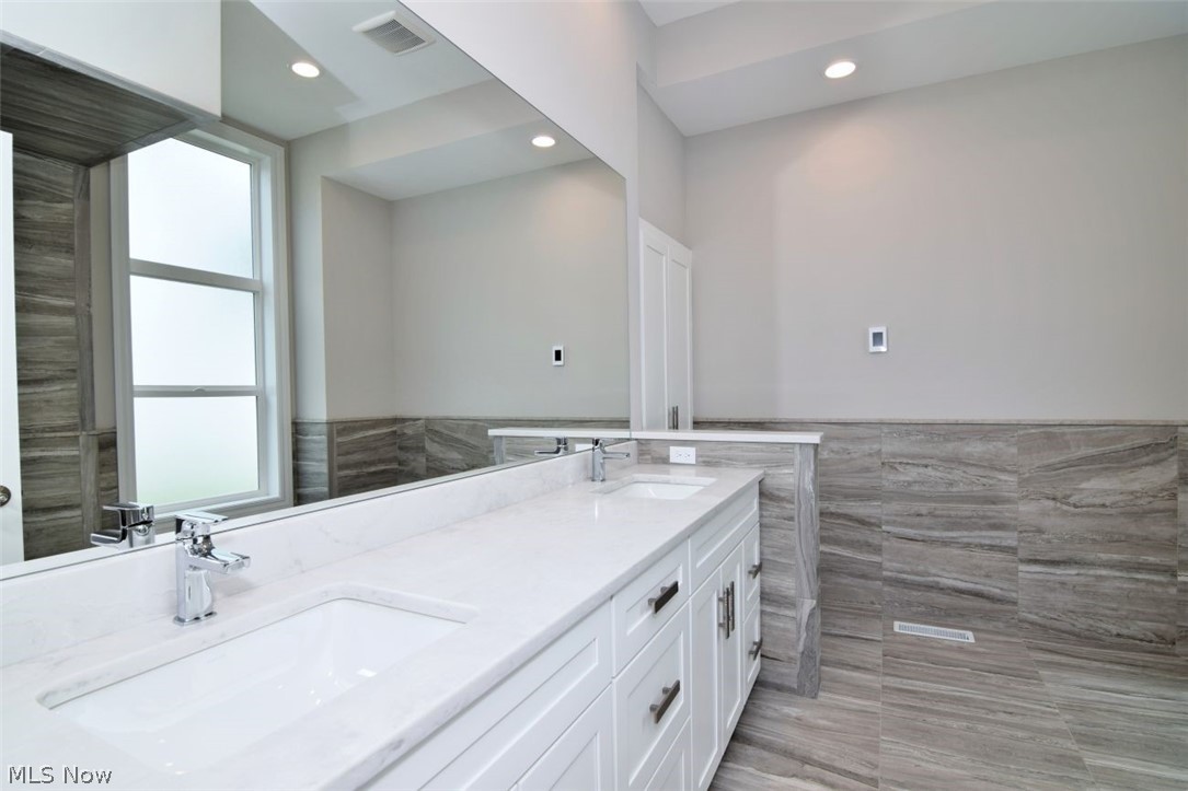 7994 Canyon Ridge Property Photo 21