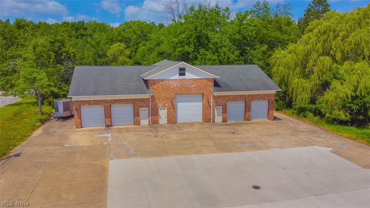 7958 Broadview Road Property Photo 4
