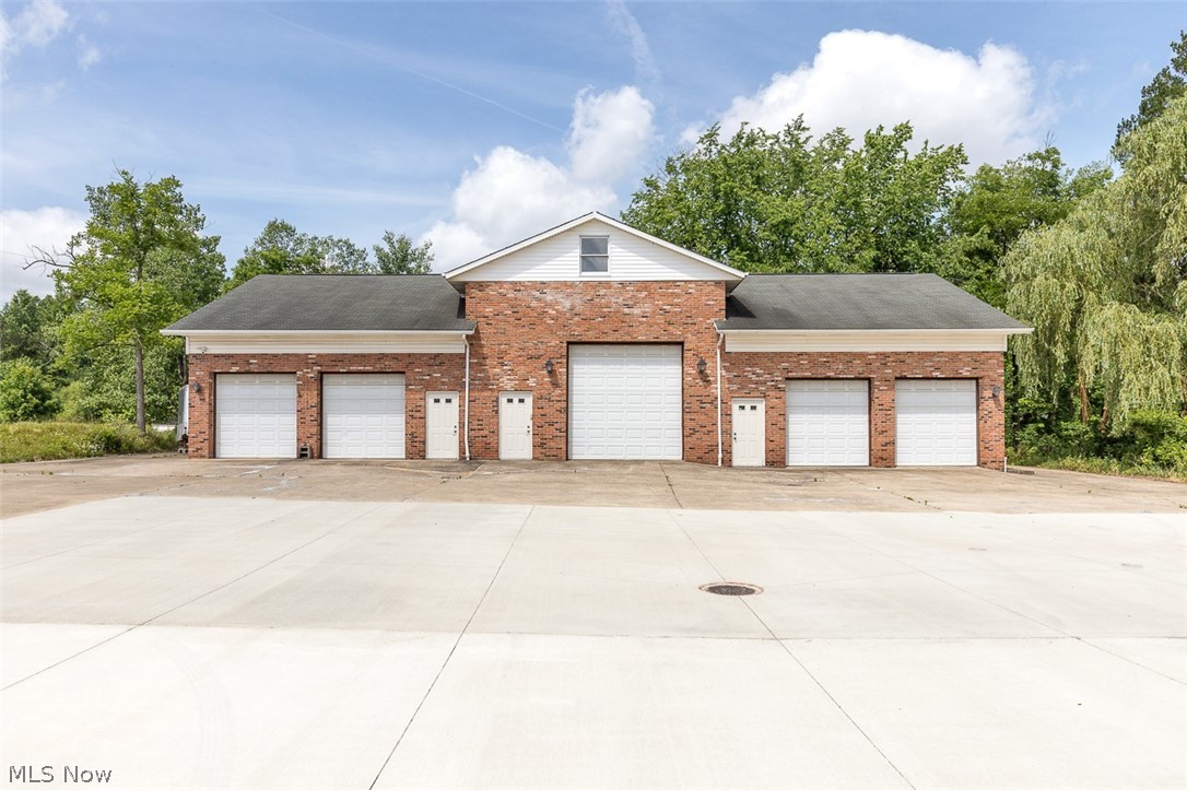 7958 Broadview Road Property Photo 5