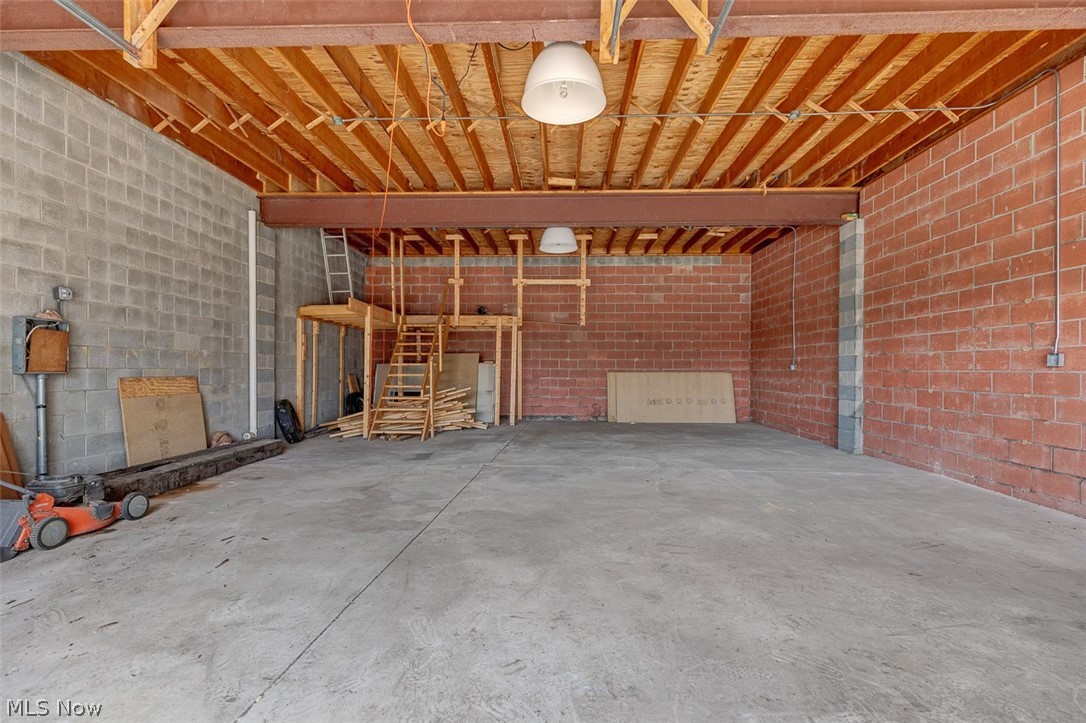 7958 Broadview Road Property Photo 9