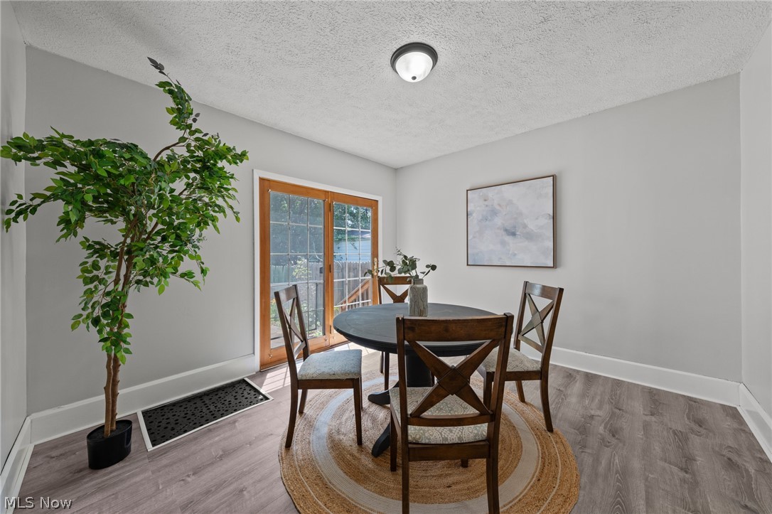 1628 May Place Ne Property Photo 14