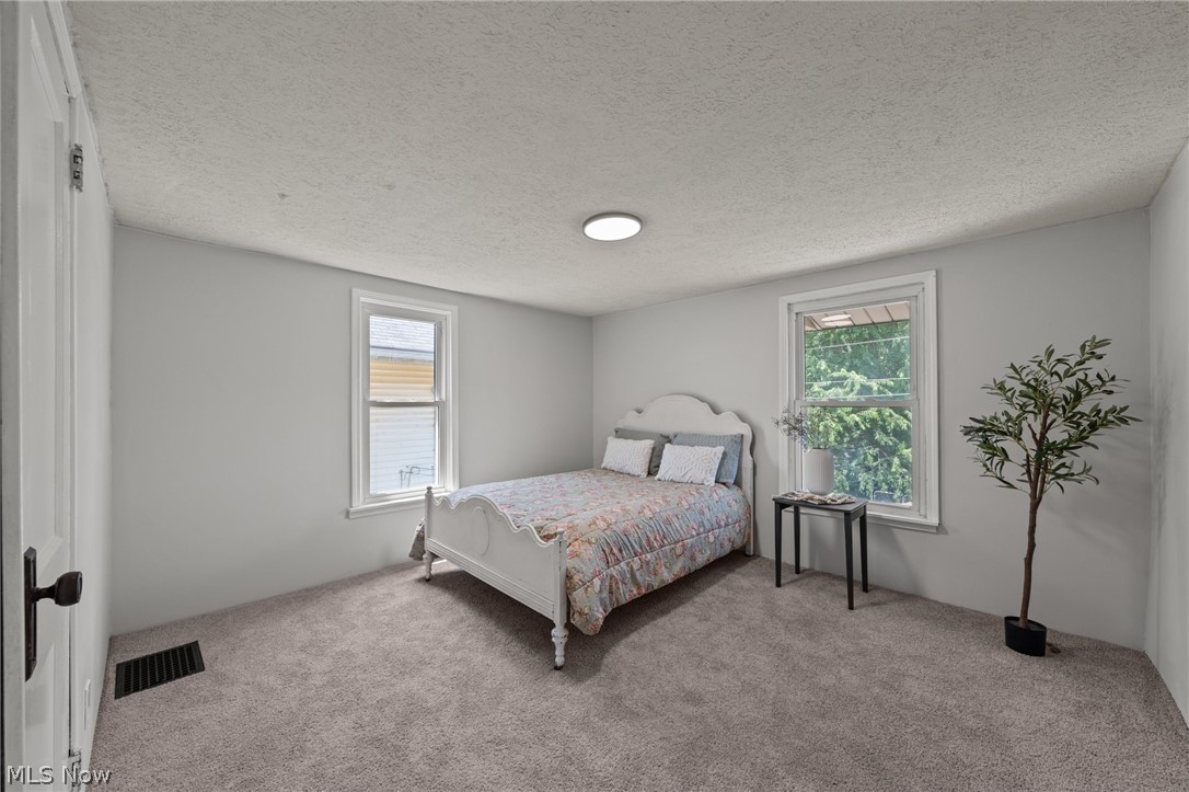 1628 May Place Ne Property Photo 31