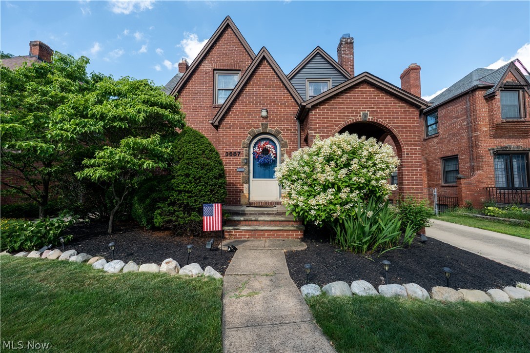 3687 Warren Road