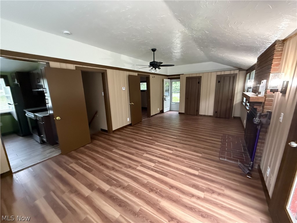 9658 Fairmount Road Property Photo 3