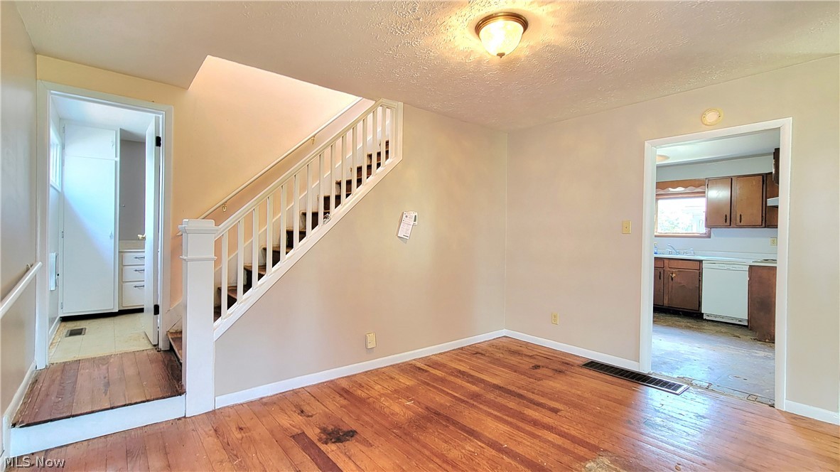 603 Poplar Avenue Property Photo 5