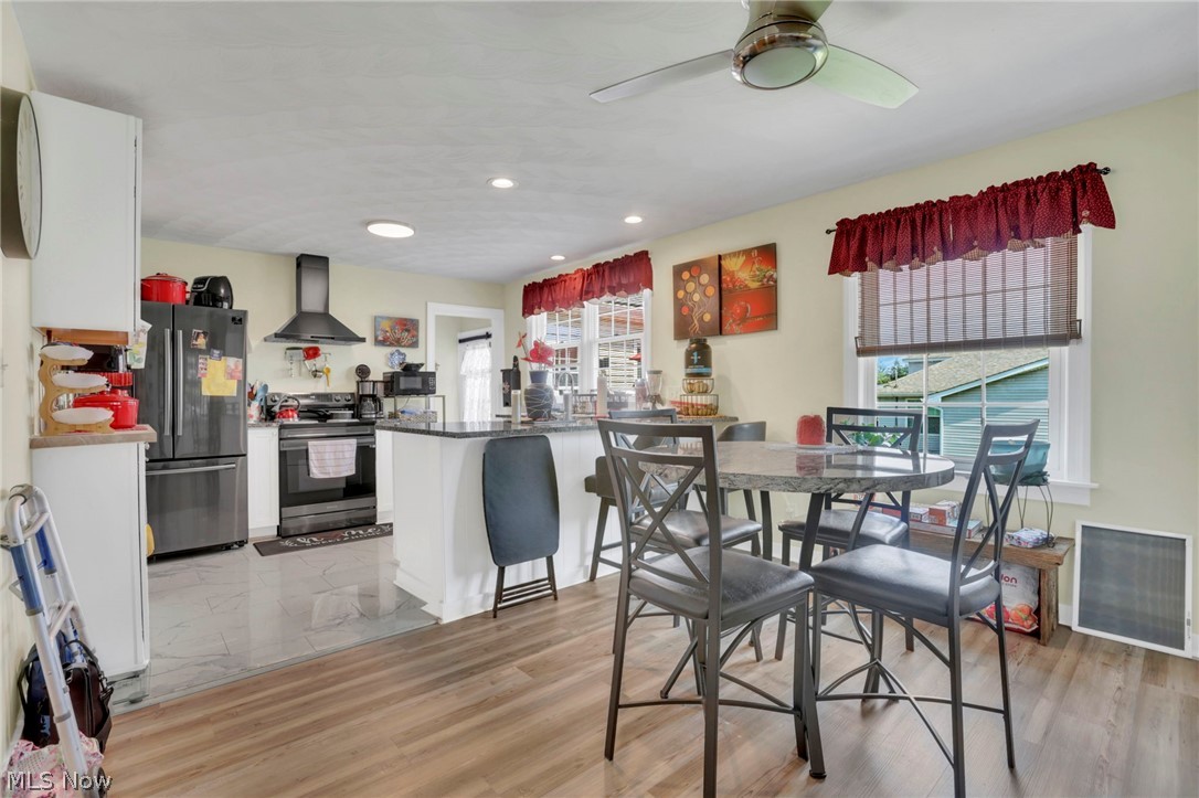 425 Taylor Street Property Photo 13