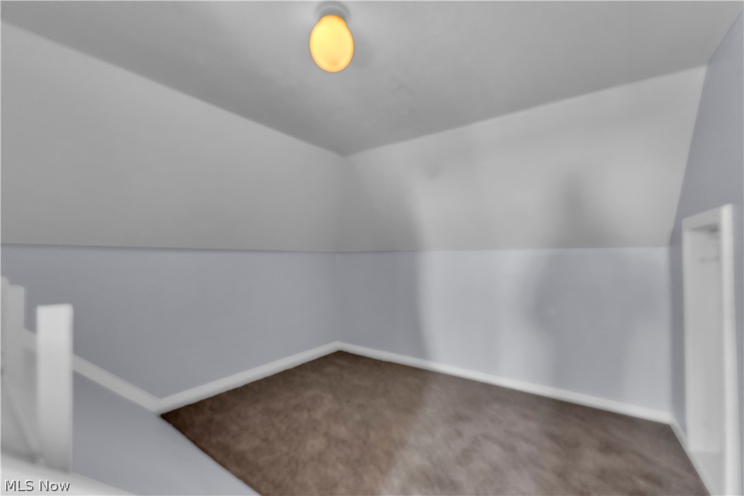 1026 W 4th Street 2/up Property Photo 17