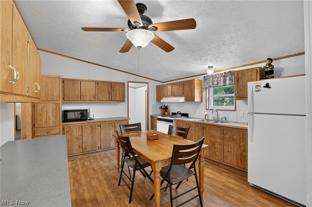 23393 Hideaway Drive Property Photo 12