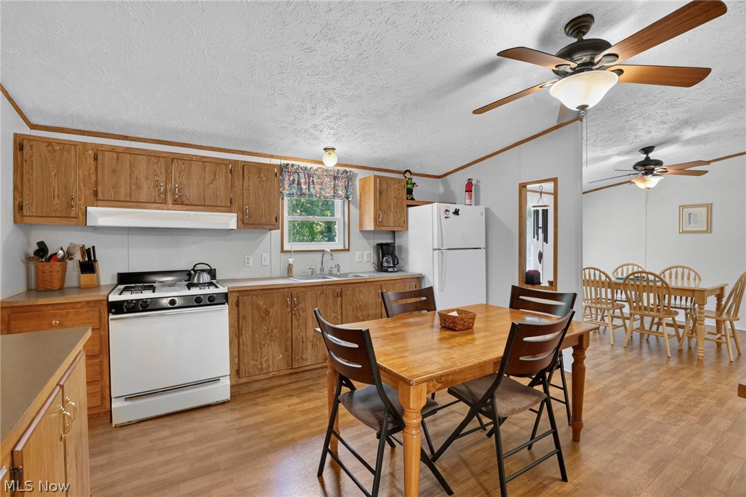23393 Hideaway Drive Property Photo 14