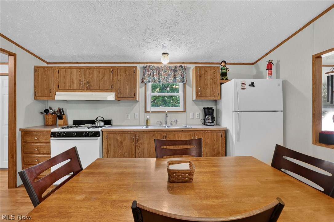 23393 Hideaway Drive Property Photo 16