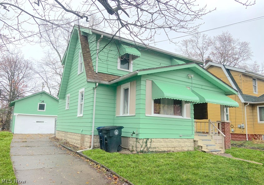 627 Roscoe Avenue Property Photo 1