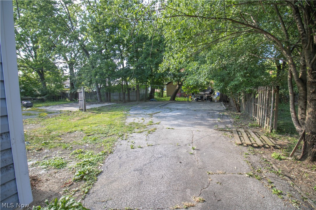 12707 Harvard Avenue Property Photo 18