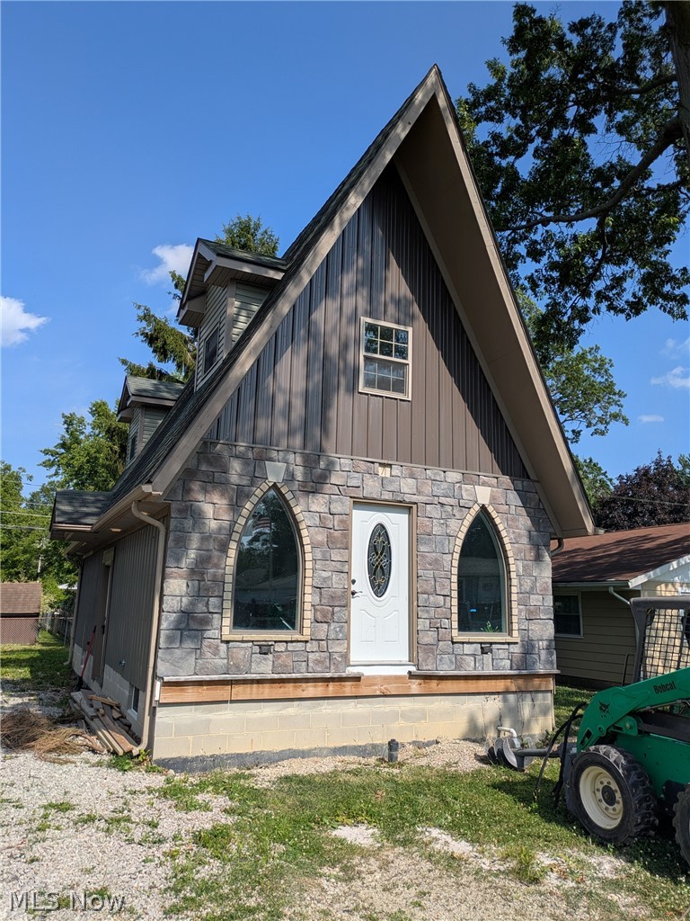 351 Essex Road Property Photo 1