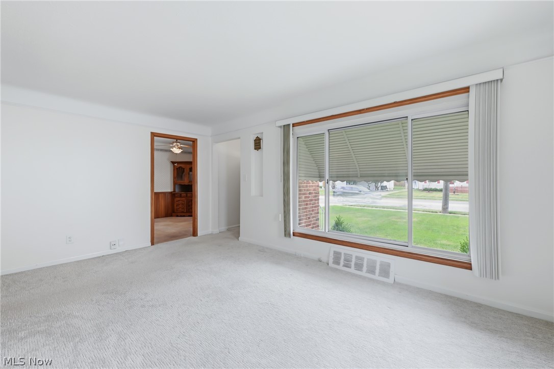 839 E 260th Street Property Photo 19