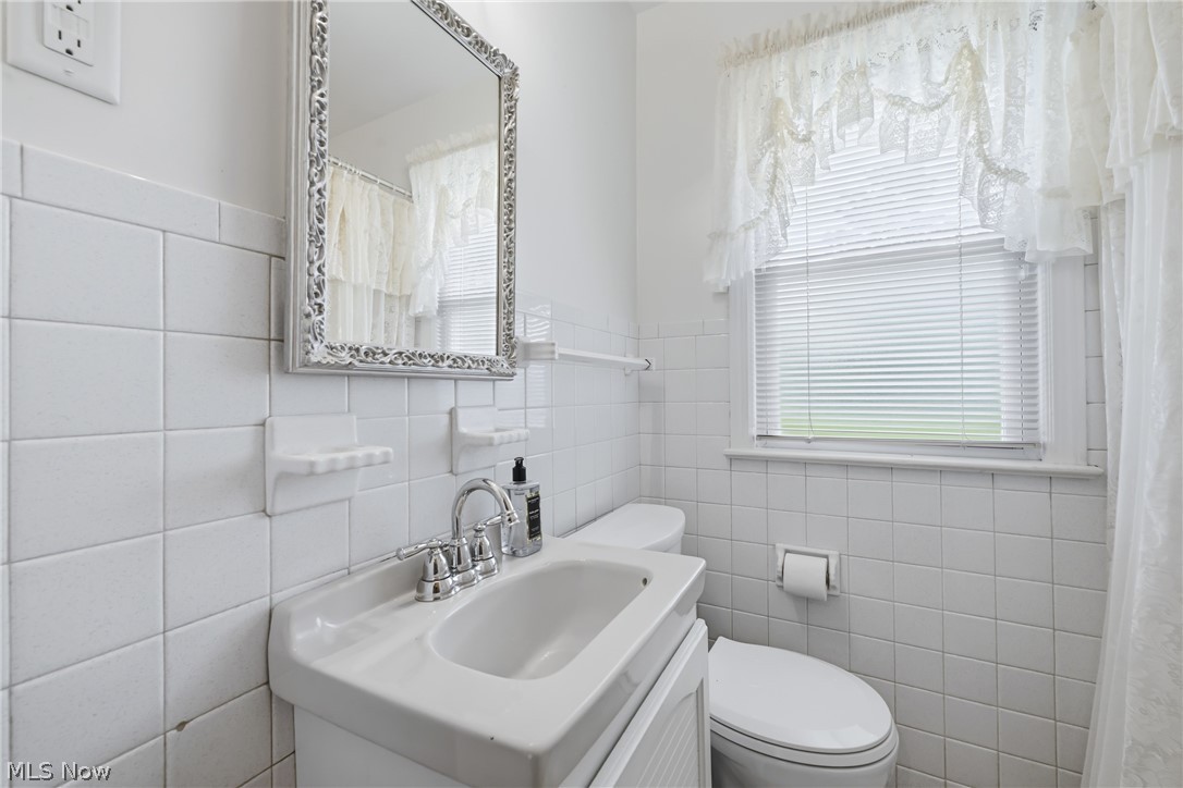 839 E 260th Street Property Photo 30