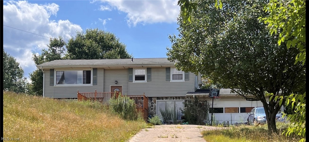 16719 Artistic Drive Property Photo 1