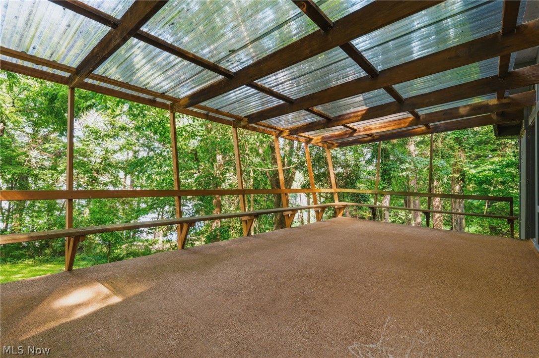 511 W Shore Drive Property Photo 7