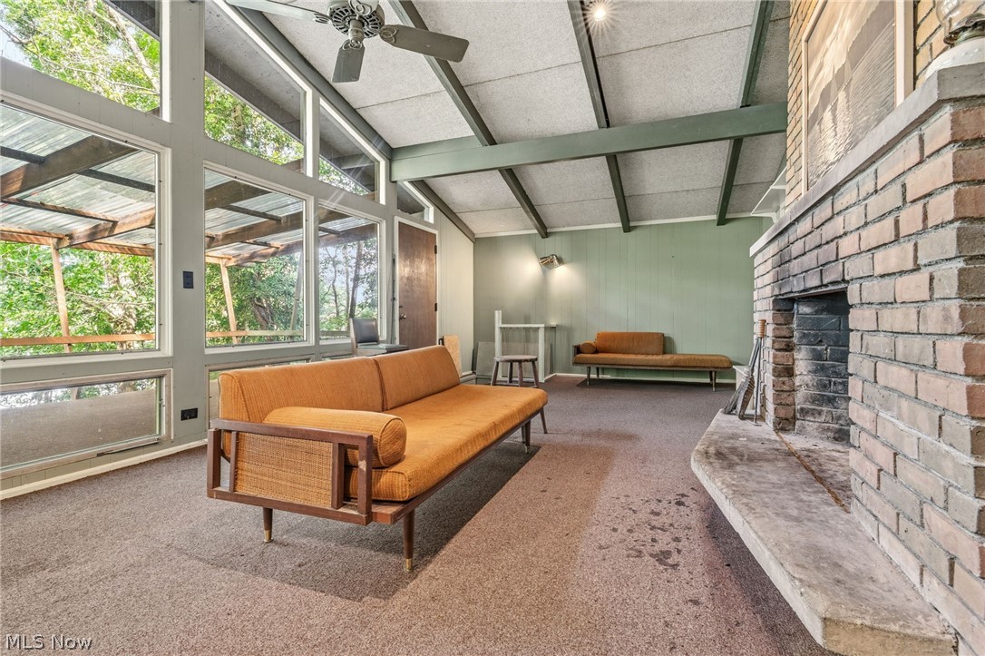 511 W Shore Drive Property Photo 8