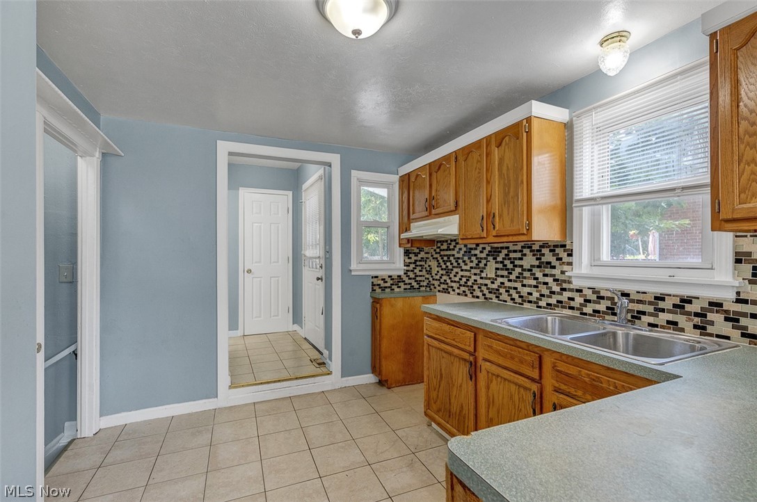 5597 South Boulevard Property Photo 11