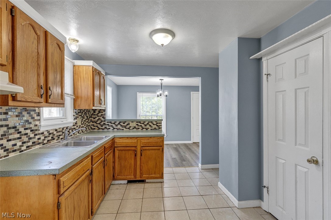 5597 South Boulevard Property Photo 12