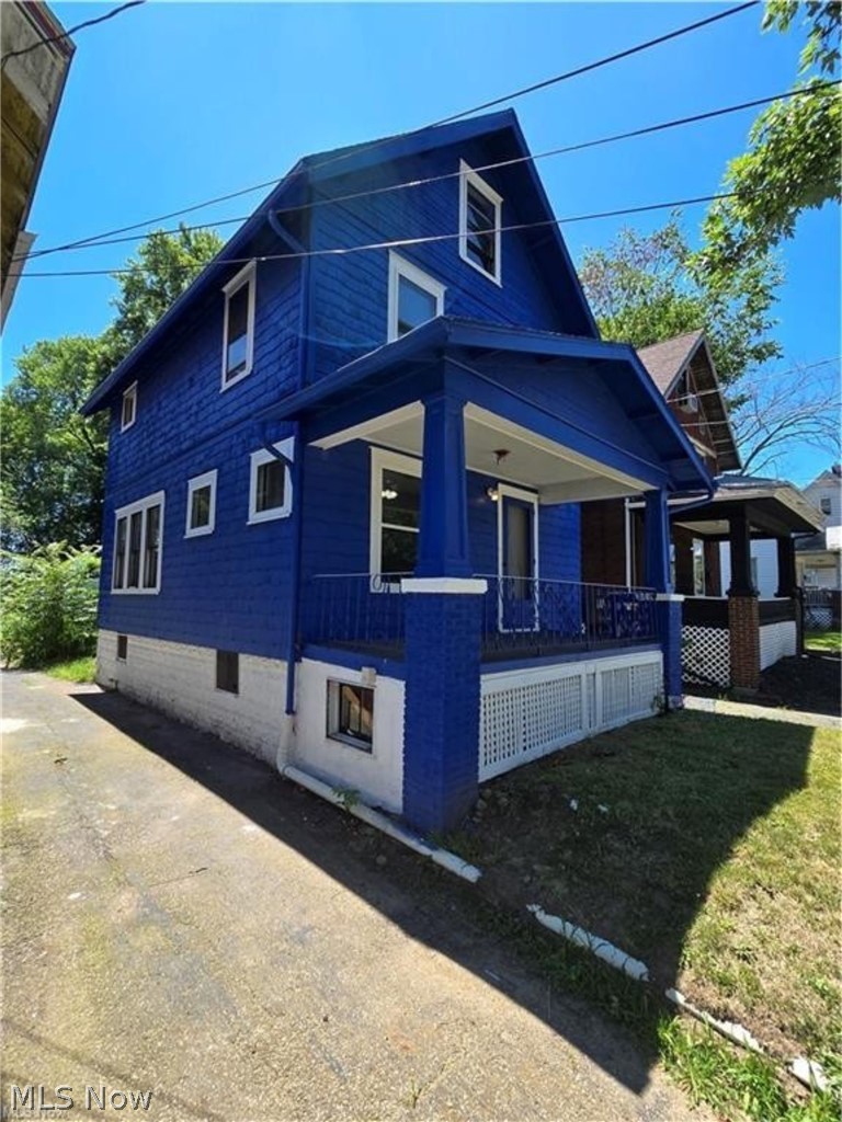 846 Clark Street Property Photo 2