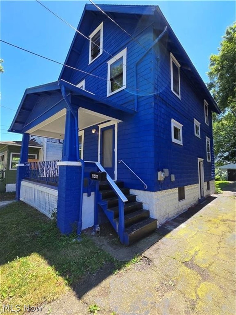 846 Clark Street Property Photo 4