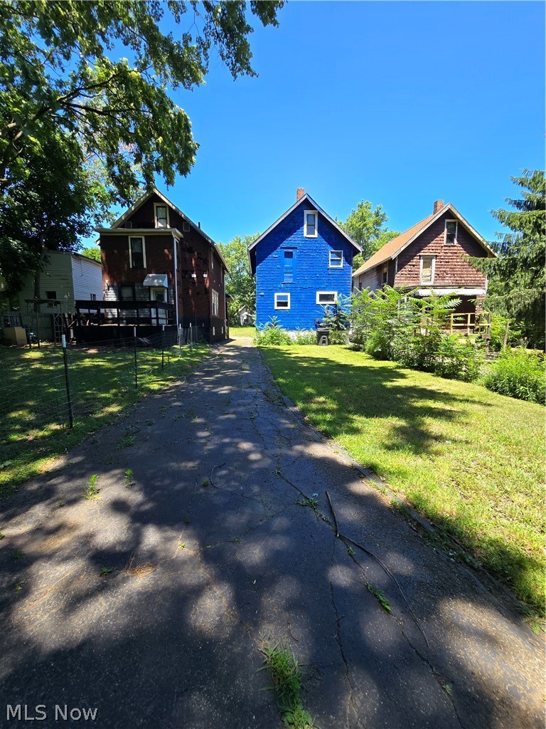 846 Clark Street Property Photo 5